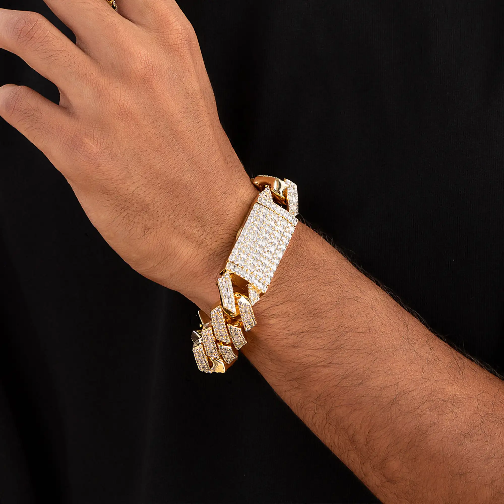 Halo Emerald Cut Prong Cuban Link Bracelet - Image 12