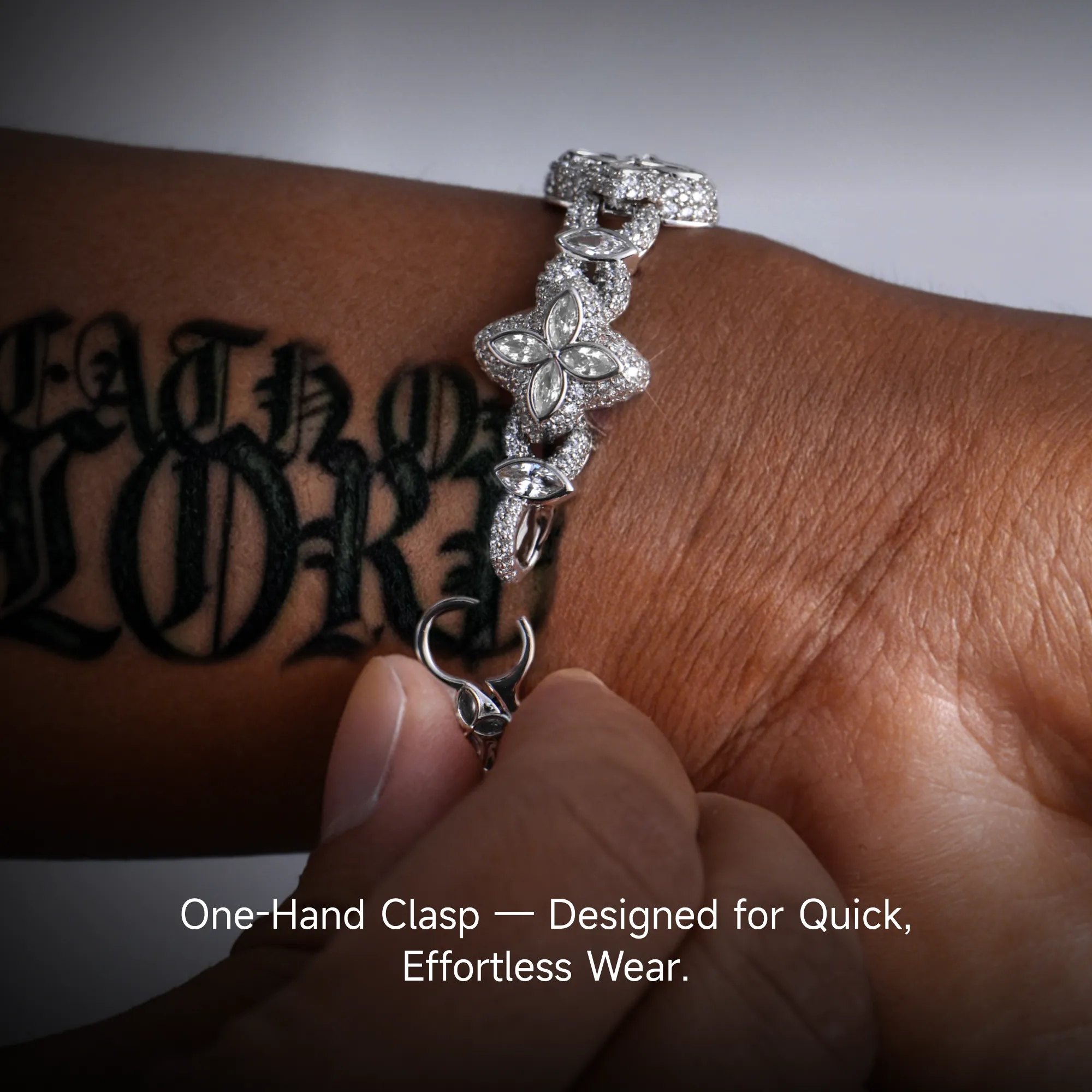Iced Luminous Clover Bracelet - White Diamond - Image 5