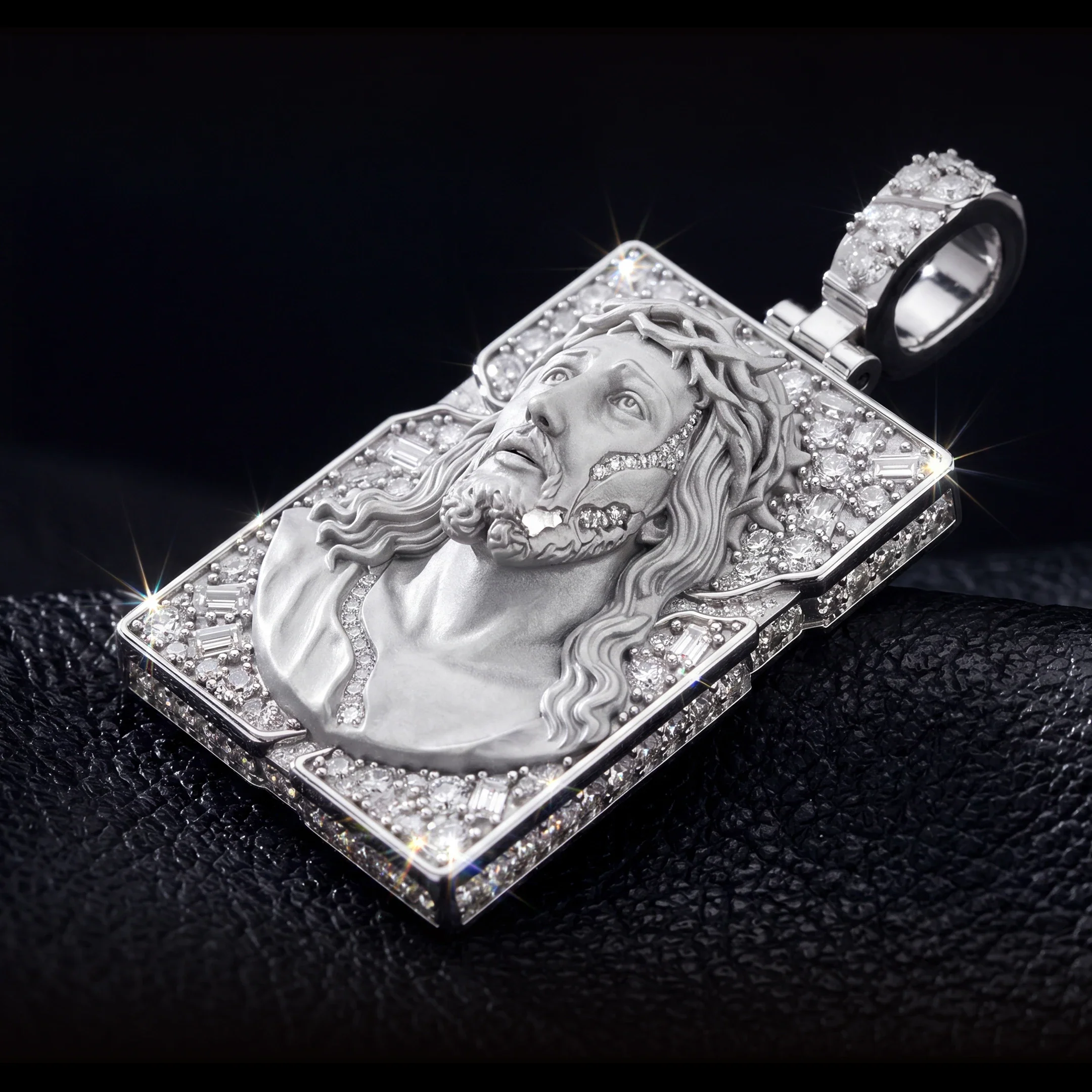 Sacred Portrait Jesus Pendant - Image 5