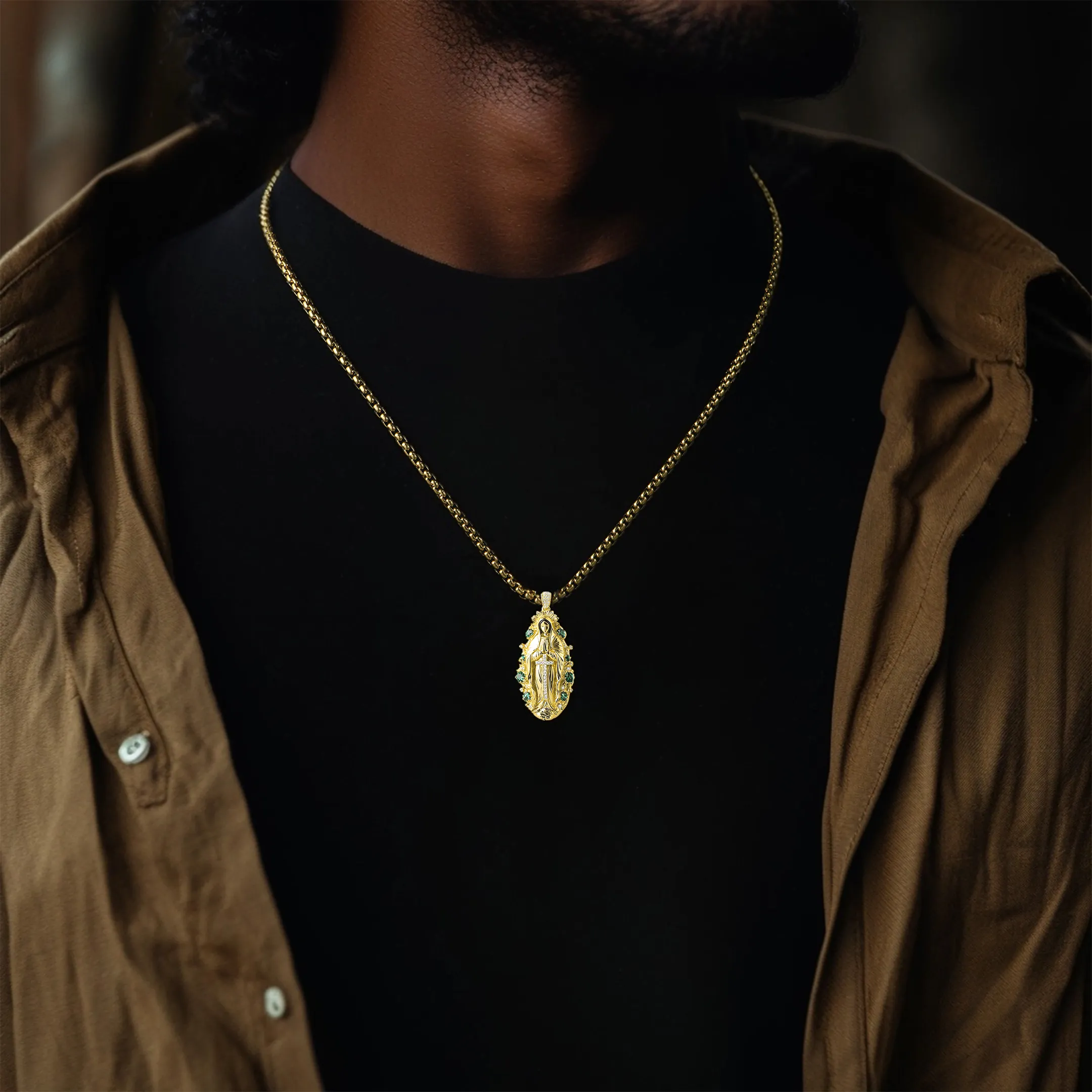 Saint Mary Emerald Pendant - Image 3