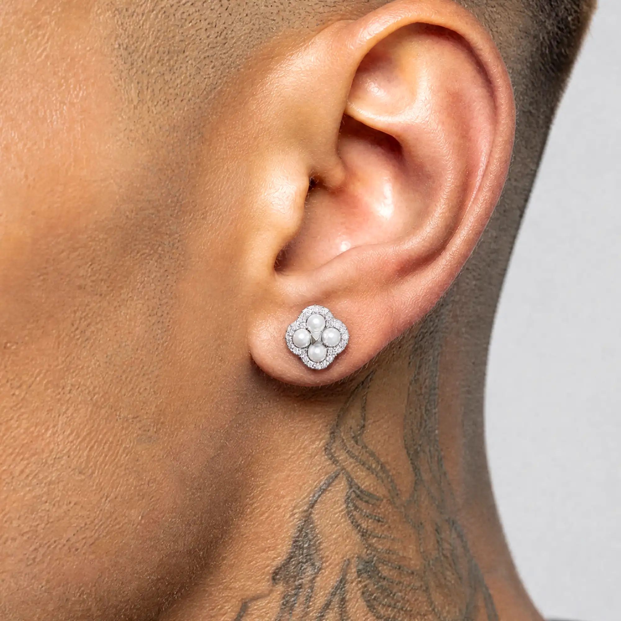 Starburst Pearl Stud Earring - Image 4